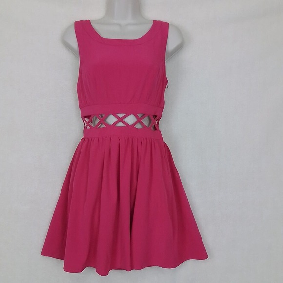 Trixxi Women's Sleeveless Fit Flare Mini Dress Sz 5 Barbie Pink Waist Back Cutou - Picture 1 of 12